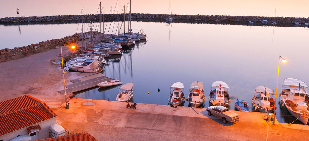 Hotels in Rafina / Artemis